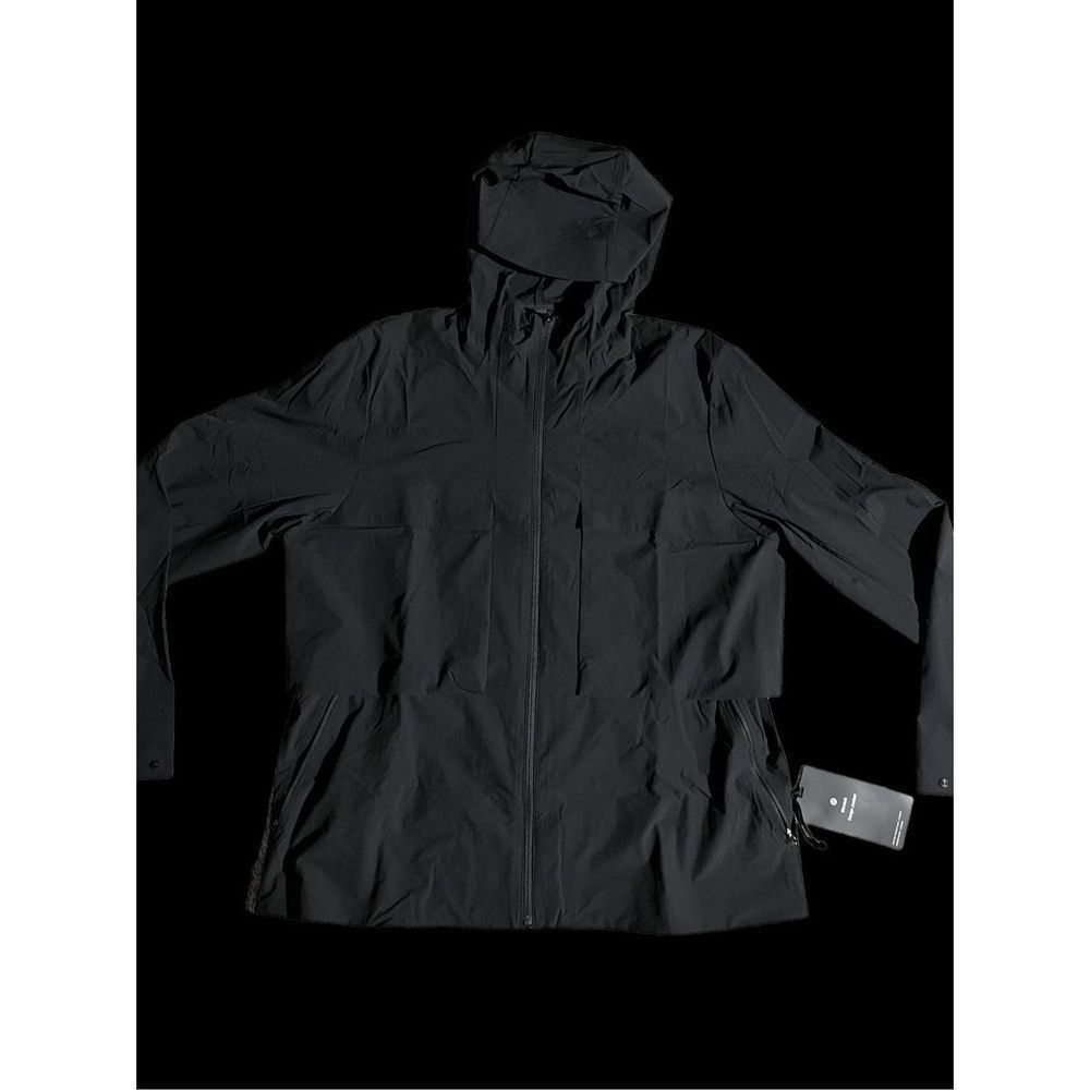 Lululemon Men’s Stretch Cargo Black Jacket NWT